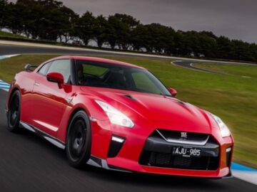 Driving The Epic 2017 Nissan GT-R Sports Edition