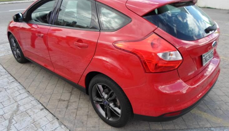 FORD FOCUS HATCH